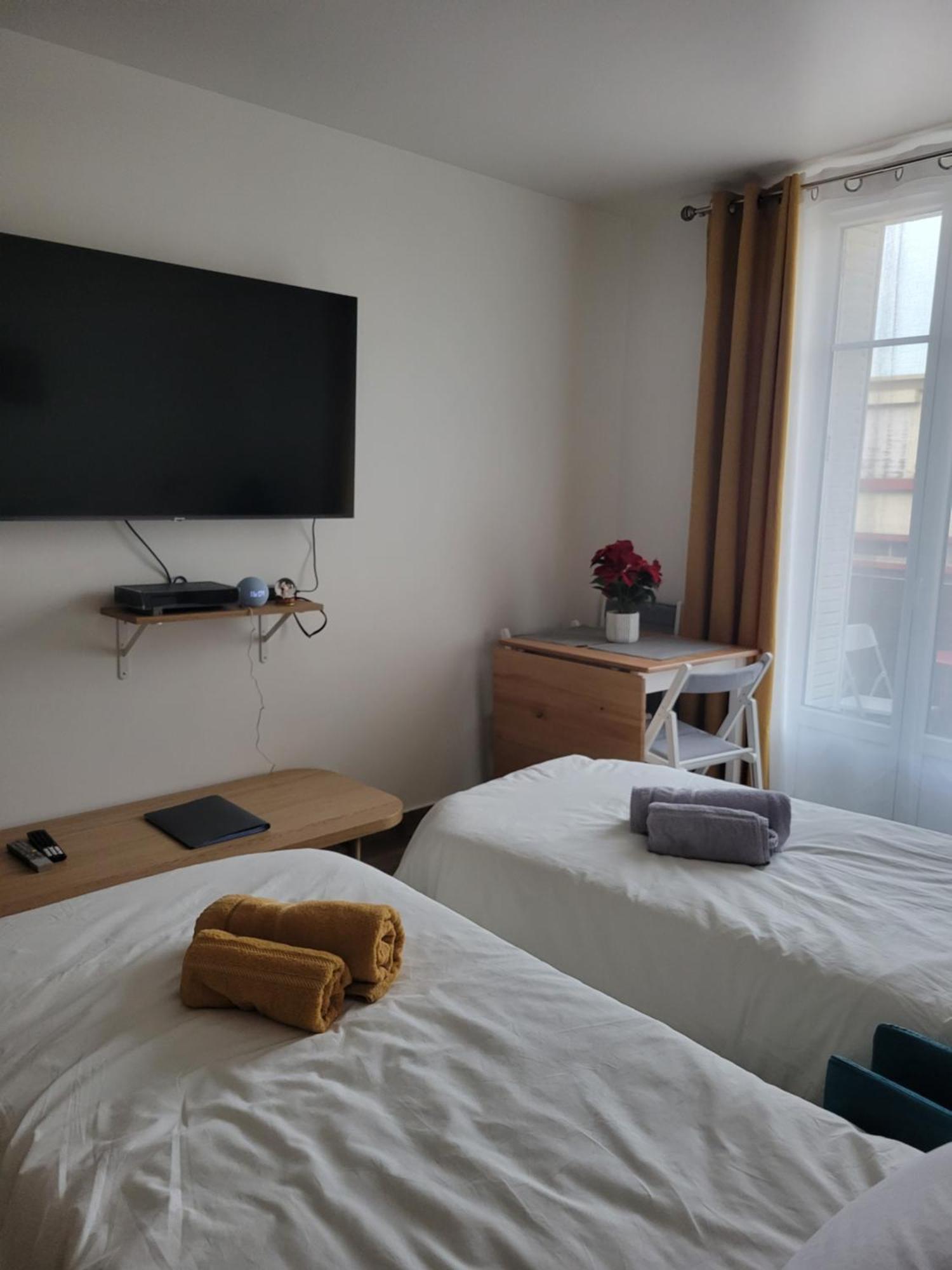 Amazing Apartment A Stone'S Throw From The City Of Lights - Paris Clichy Eksteriør bilde